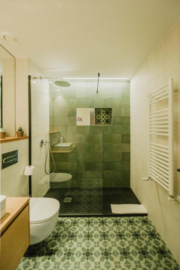 Petit Luxe Volta Bed & Breakfast Terrassa Exterior photo